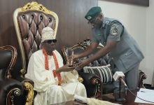 Oba Of Lagos, Akiolu, Lauds Apapa Customs, Harps On Integrity